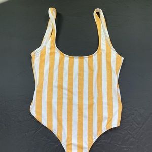 Billabong  cheeky one peice